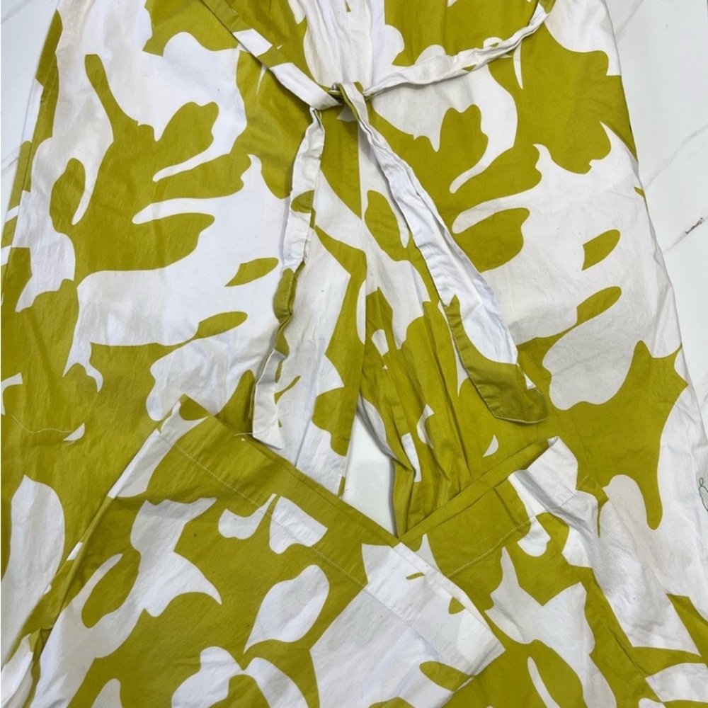 Vibrant Vacation Vibes Women's Sage Green and White Wide Leg Pants - Picture 3 of 3